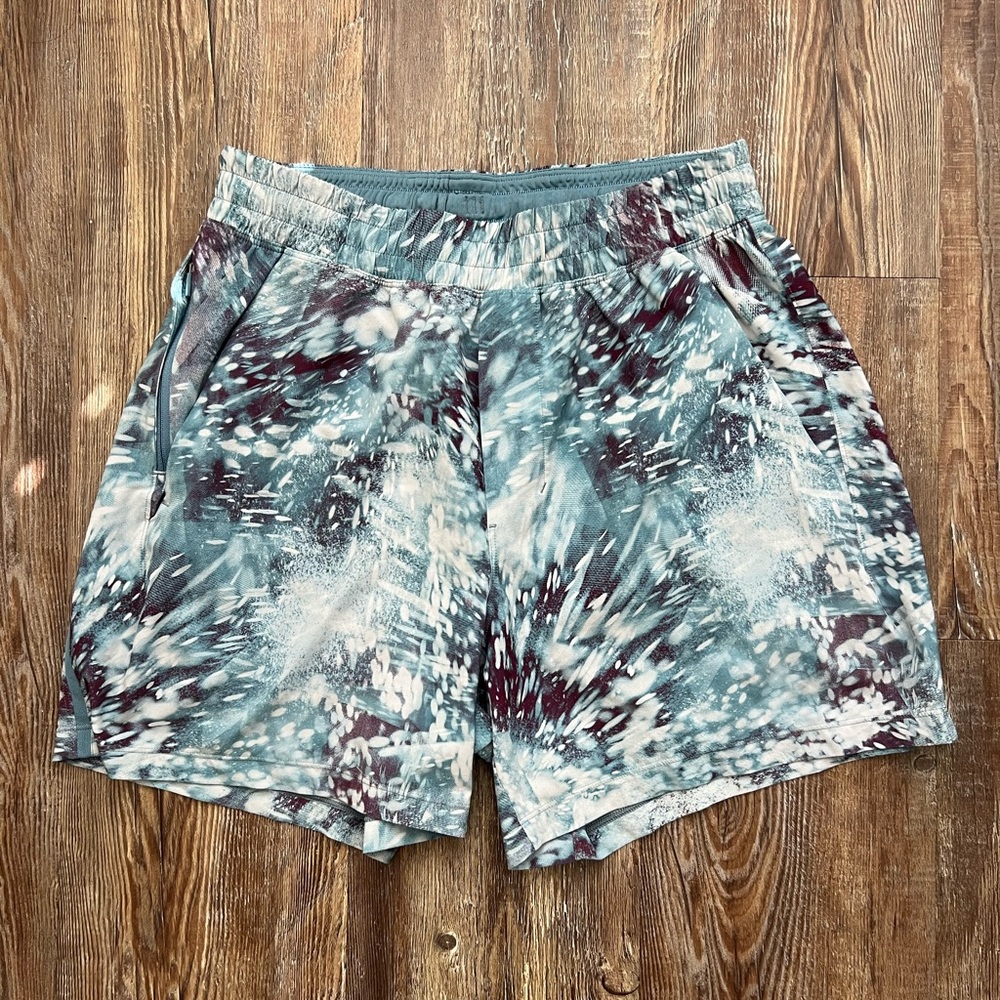Lululemon Pace Breaker Linerless 5” shorts